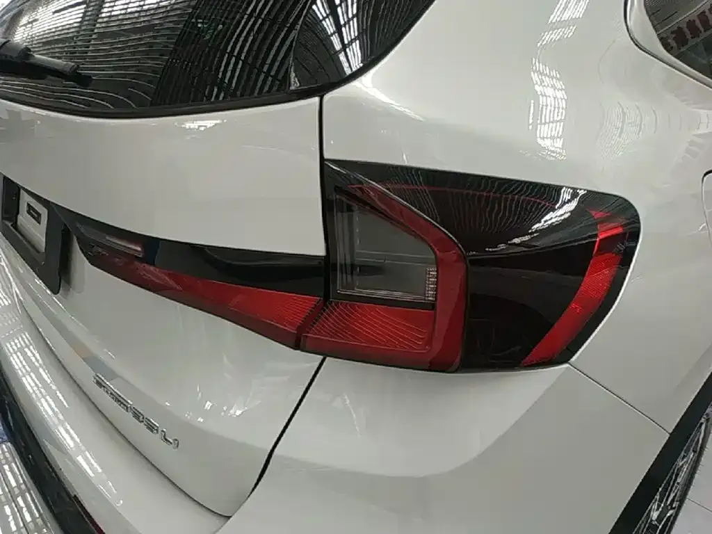 BMW X1 — фото 9