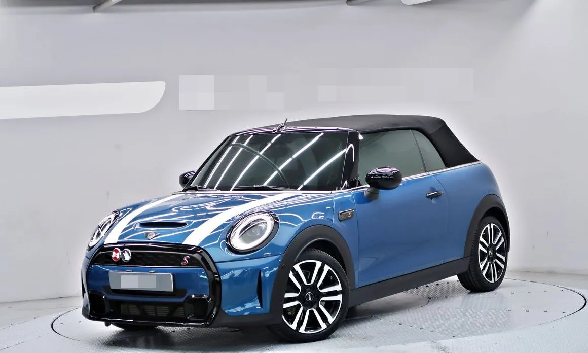 Mini Cooper Convertible — фото 1