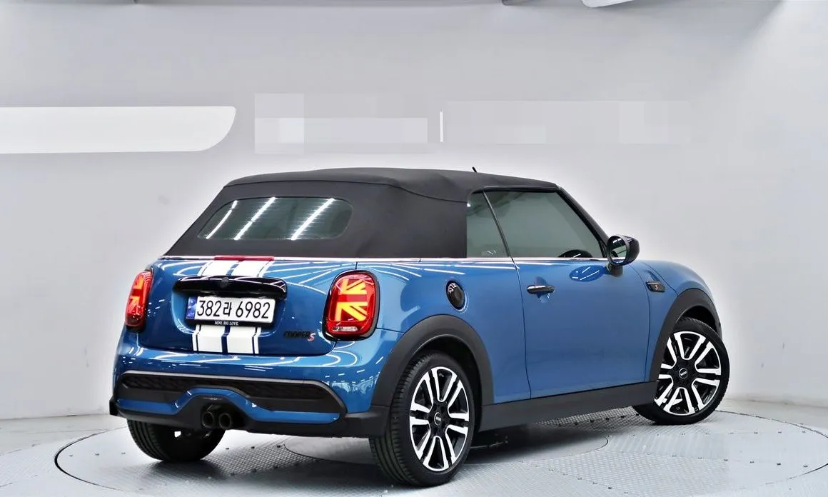 Mini Cooper Convertible — фото 3