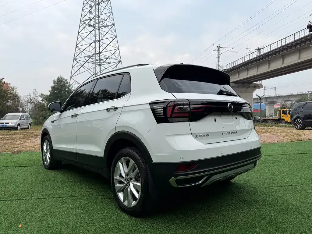 Volkswagen T-Cross — фото 3