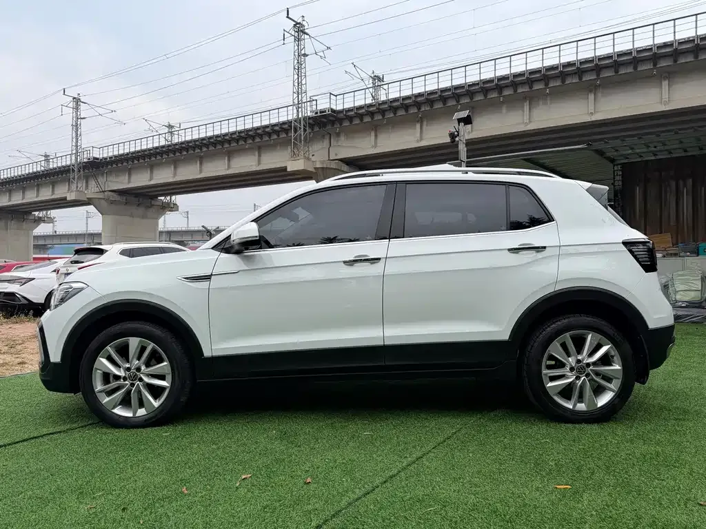 Volkswagen T-Cross — фото 7