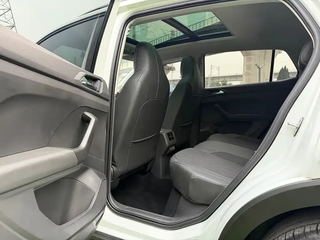 Volkswagen T-Cross — фото 2