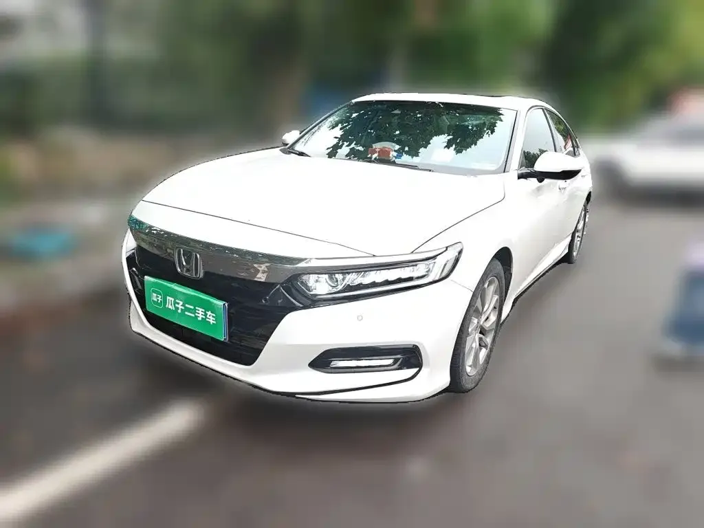 Honda Accord — фото 1