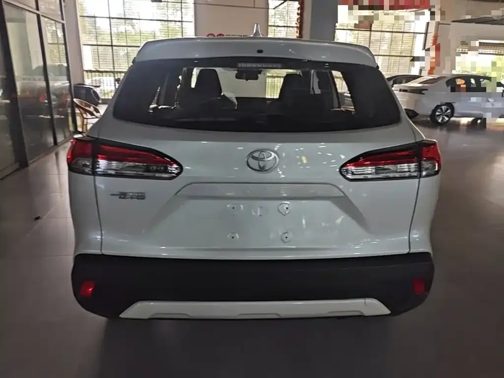 Toyota Corolla Cross — фото 4