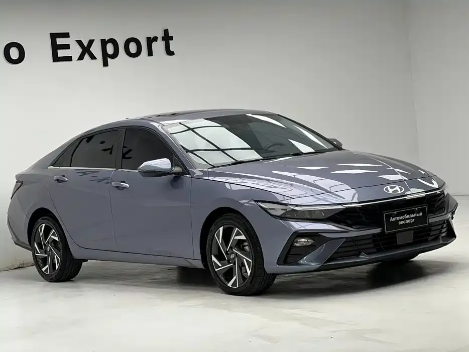Hyundai Elantra — фото 5