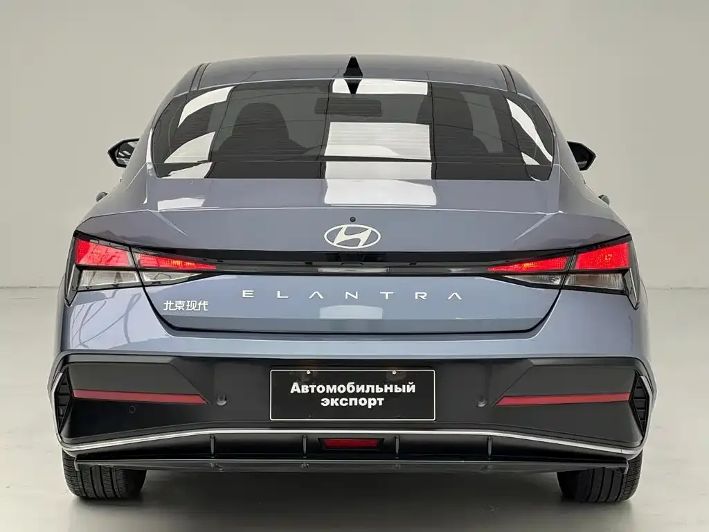 Hyundai Elantra — фото 6