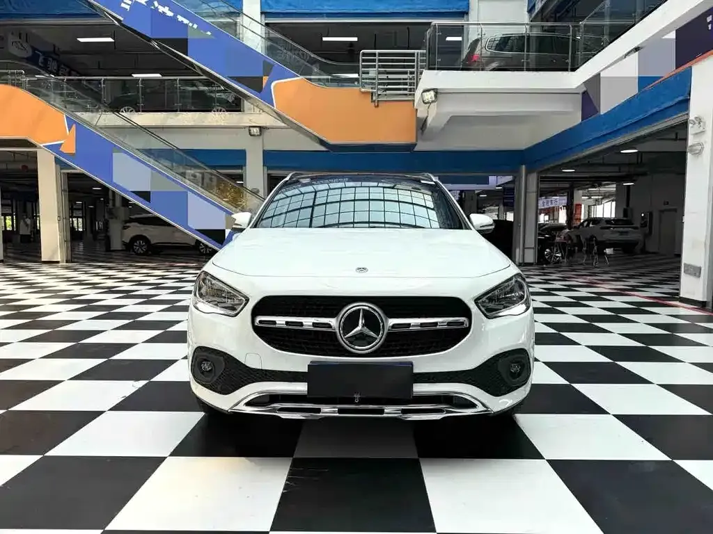 Mercedes-Benz GLA — фото 9