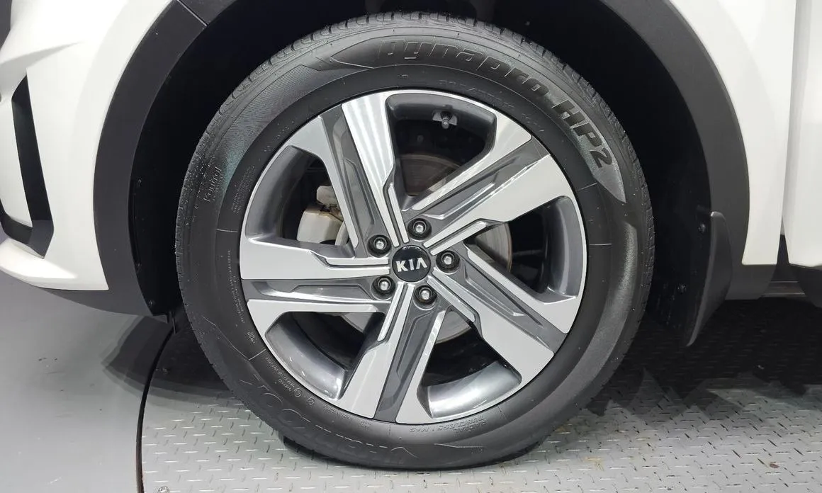 Kia Sorento — фото 8