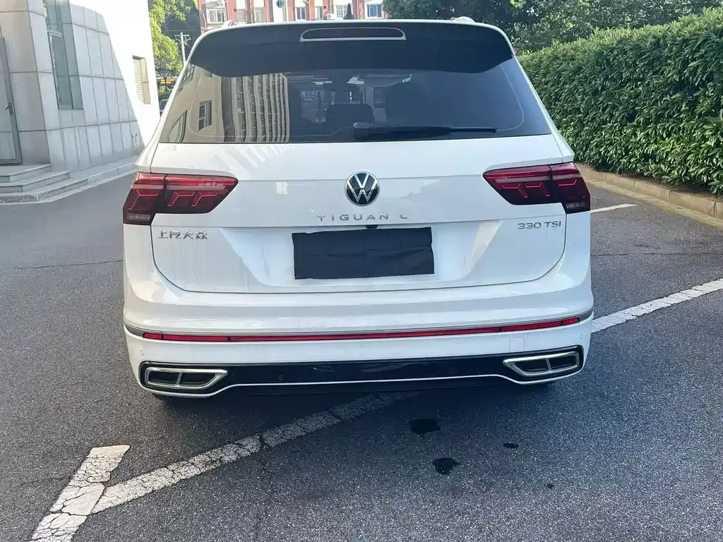 Volkswagen Tiguan L — фото 4