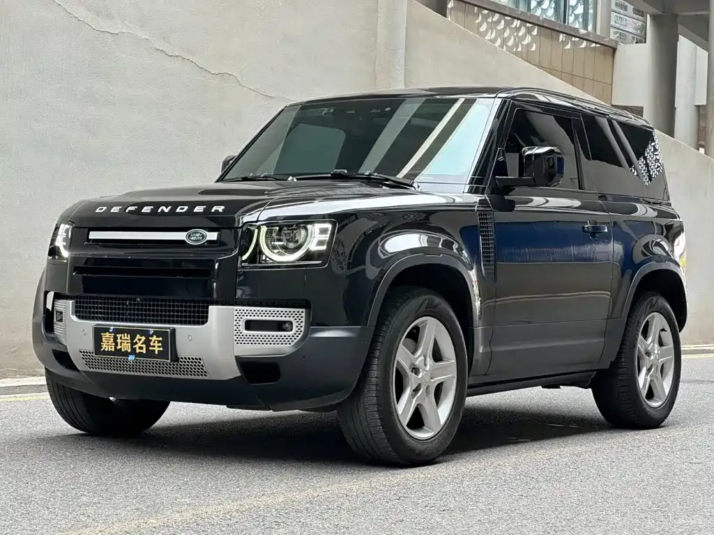 Land Rover Defender — фото 1