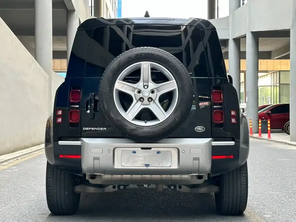 Land Rover Defender — фото 9