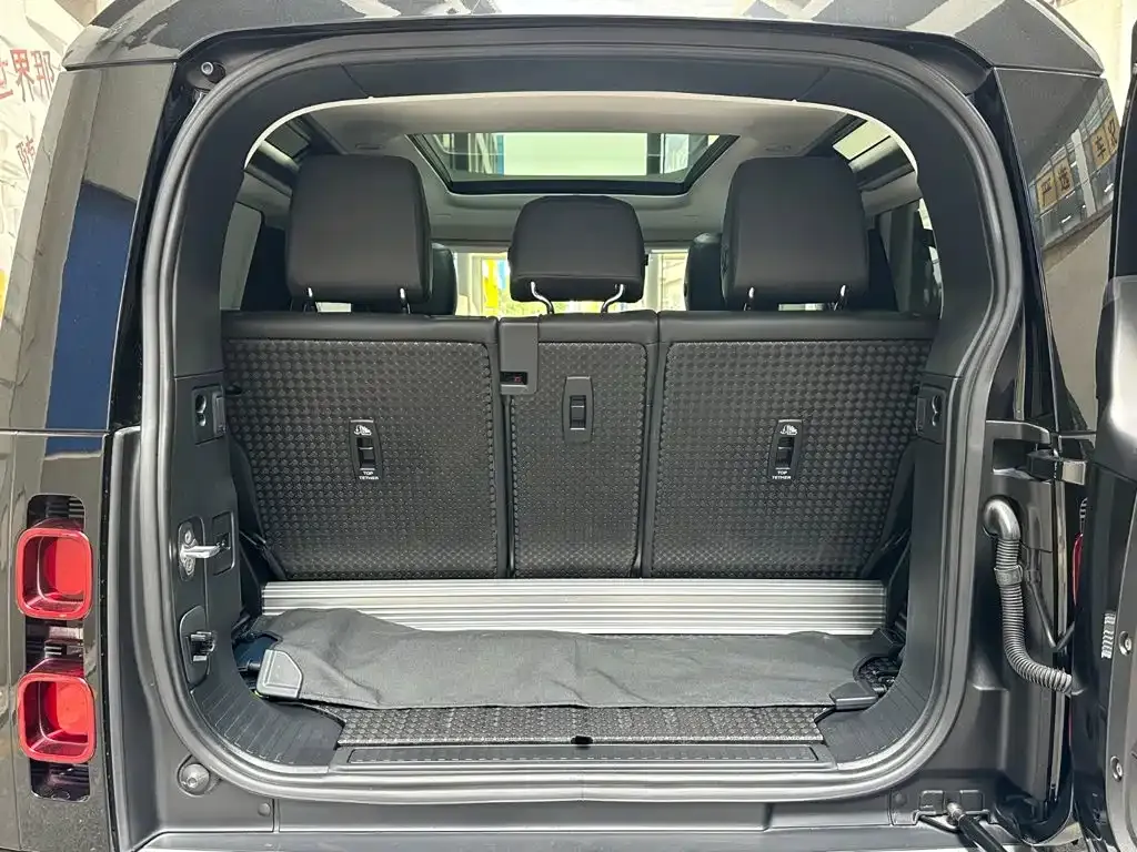 Land Rover Defender — фото 6