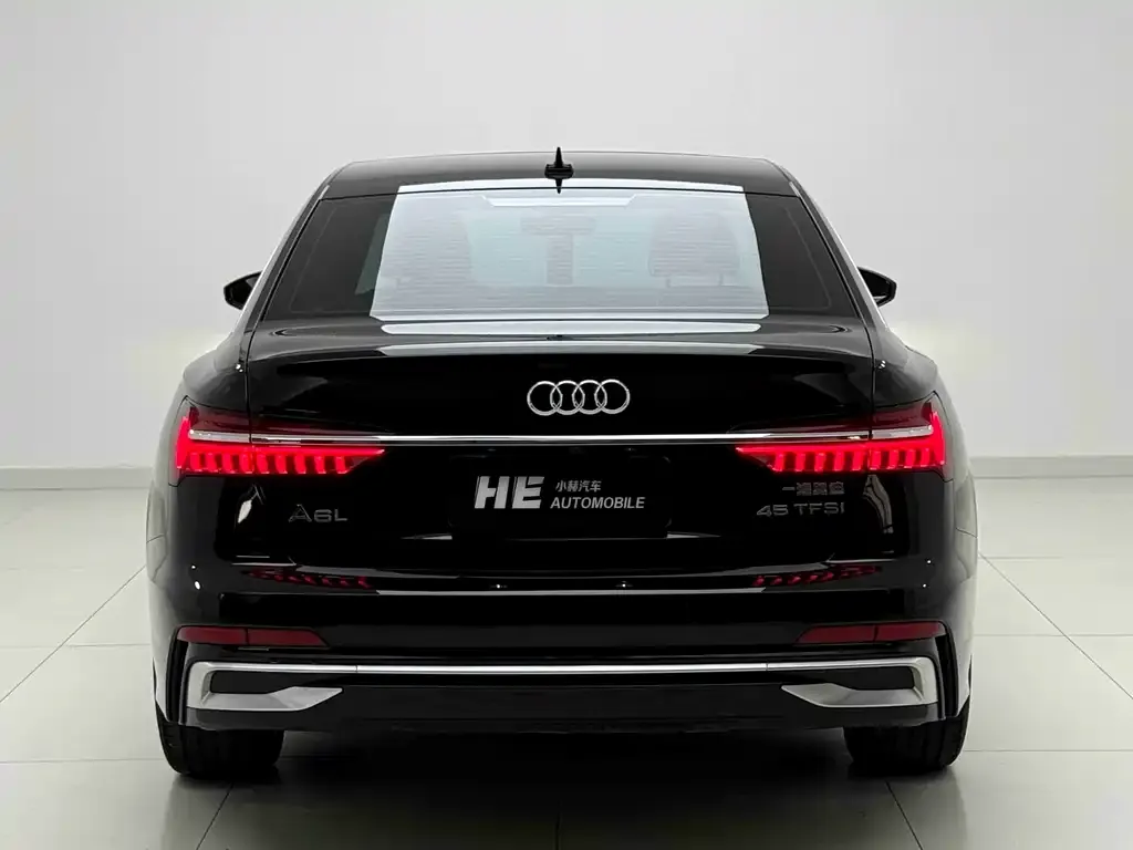 Audi A6L — фото 2