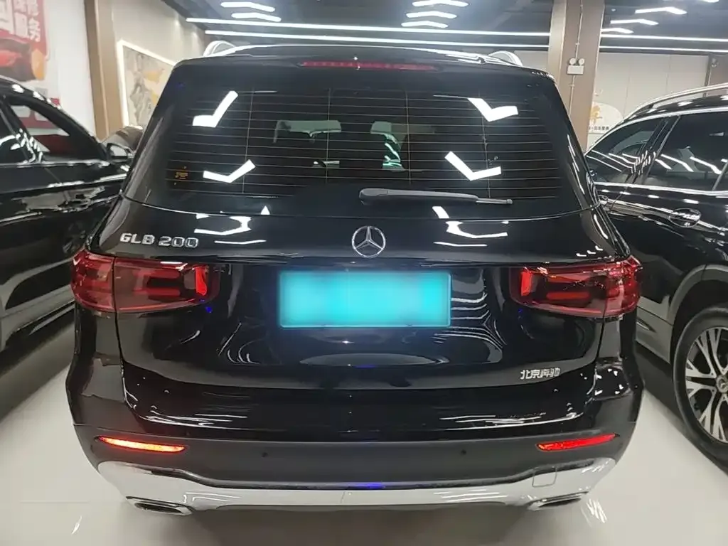 Mercedes-Benz GLB — фото 2