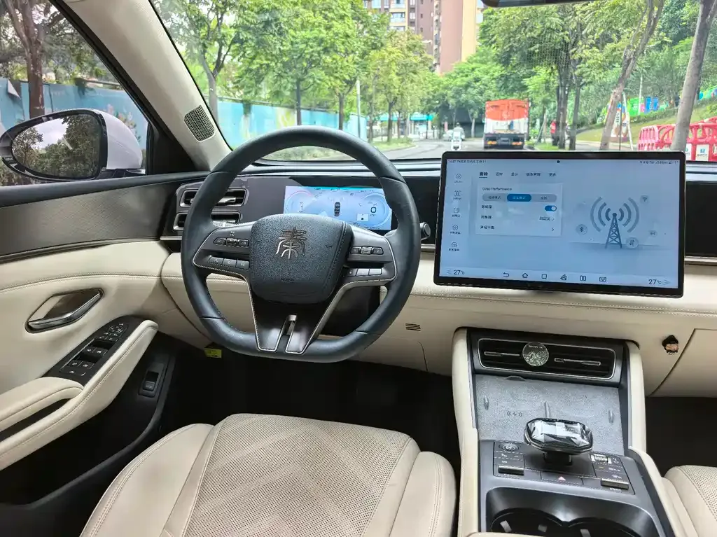 BYD Qin L — фото 9
