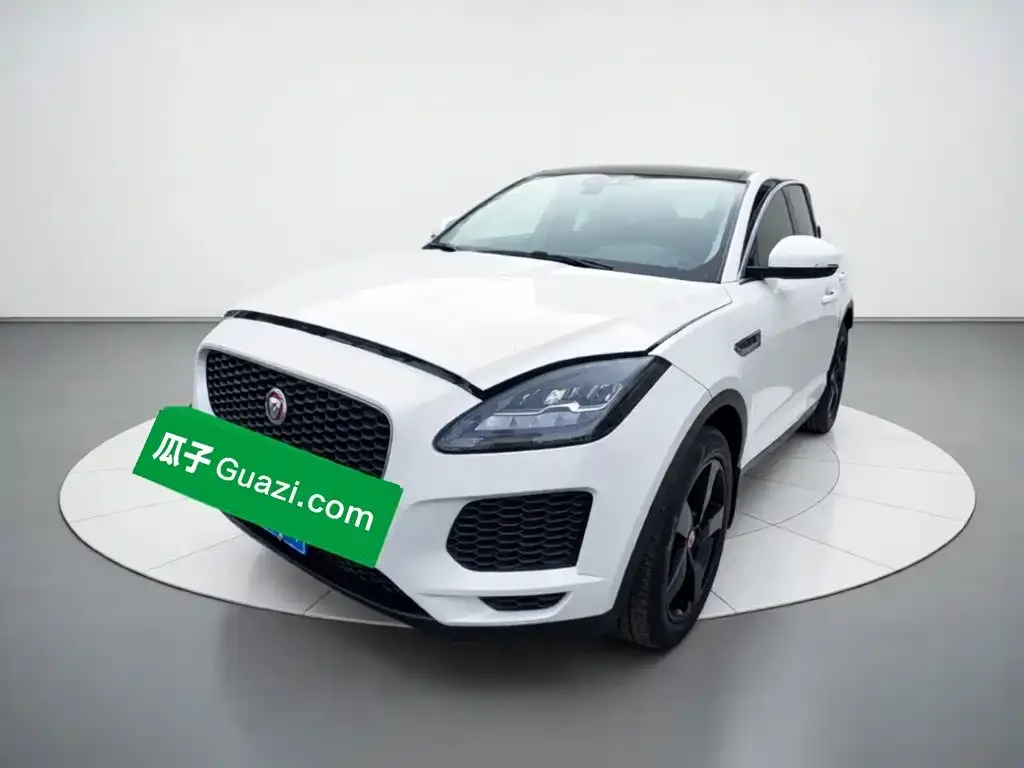 Jaguar E-PACE — фото 1
