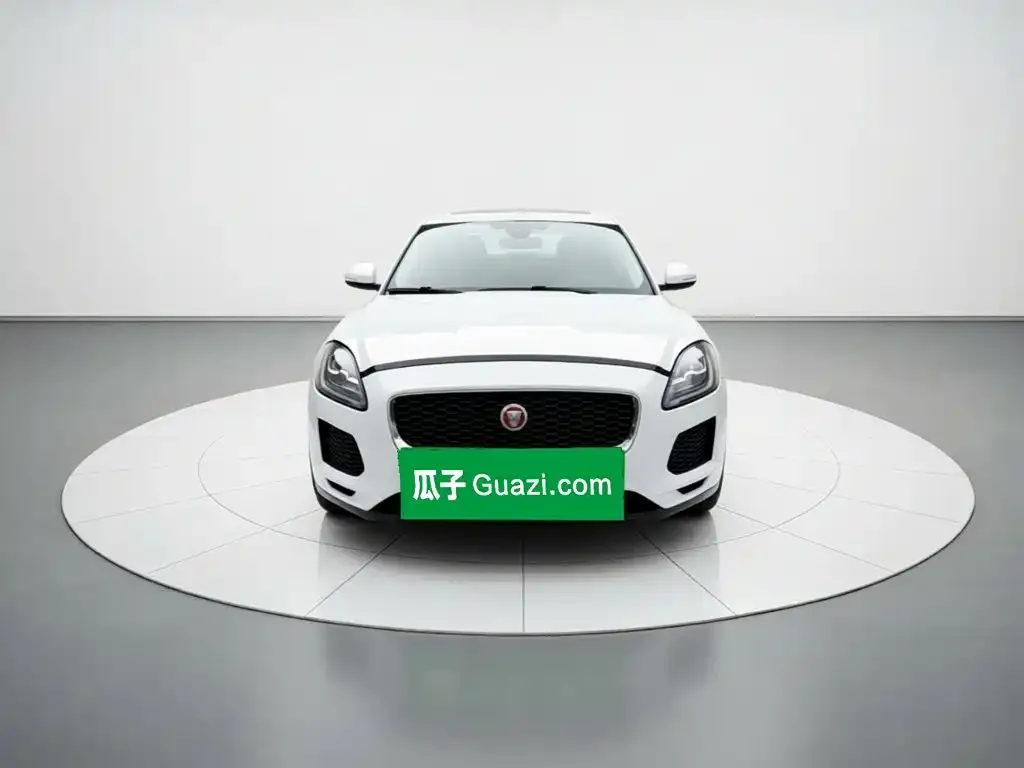 Jaguar E-PACE — фото 3