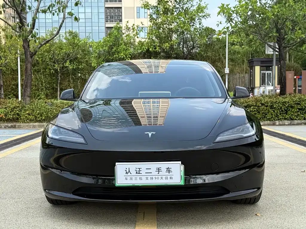 Tesla Model 3 — фото 7
