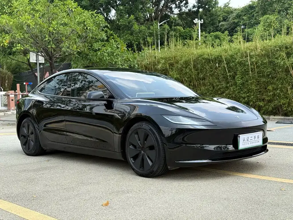 Tesla Model 3 — фото 6