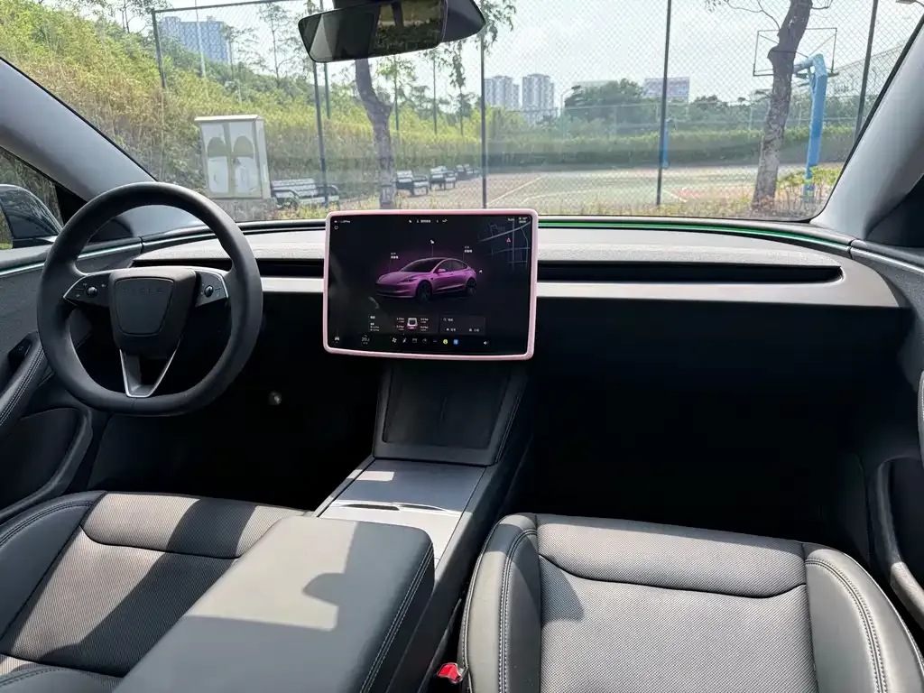 Tesla Model 3 — фото 3