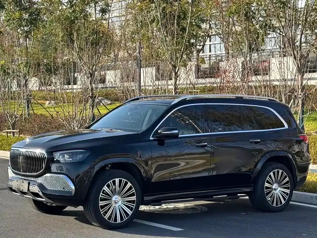 Mercedes-Benz GLS — фото 1