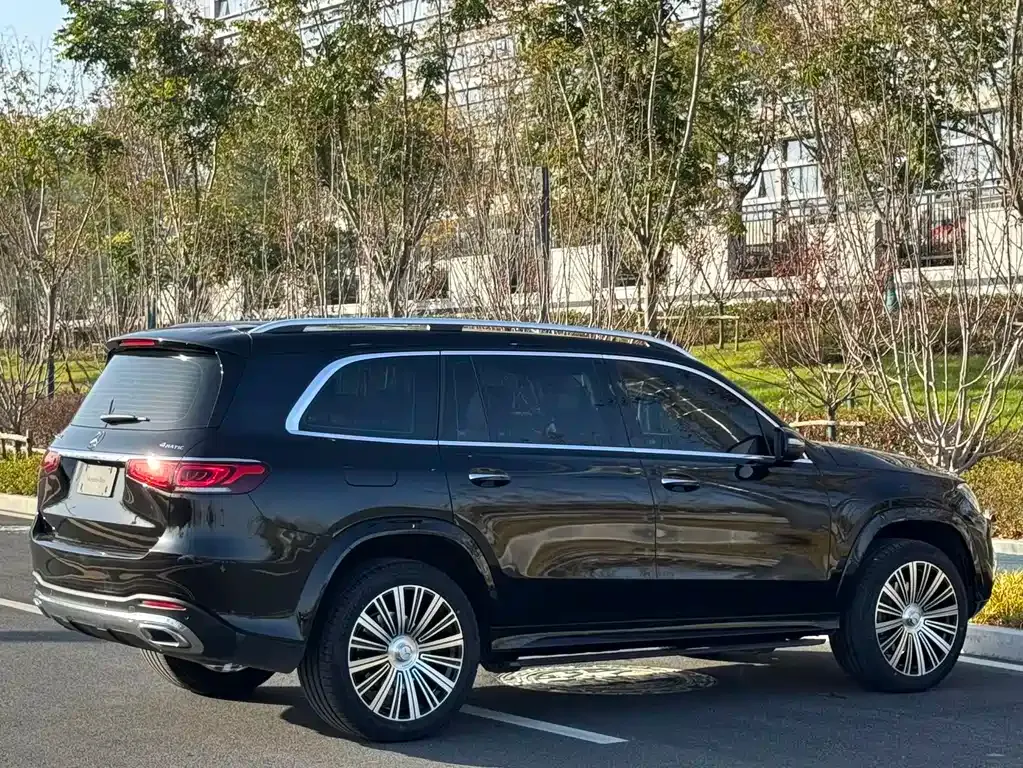 Mercedes-Benz GLS — фото 9