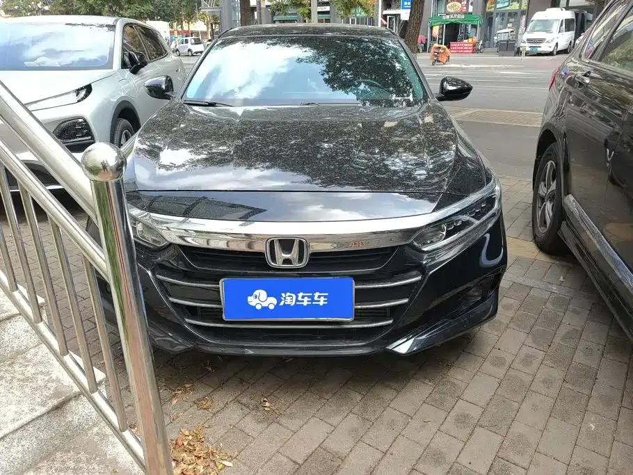 Honda Accord — фото 7