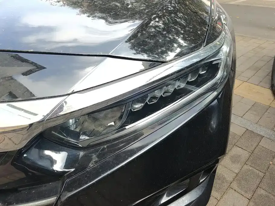 Honda Accord — фото 8
