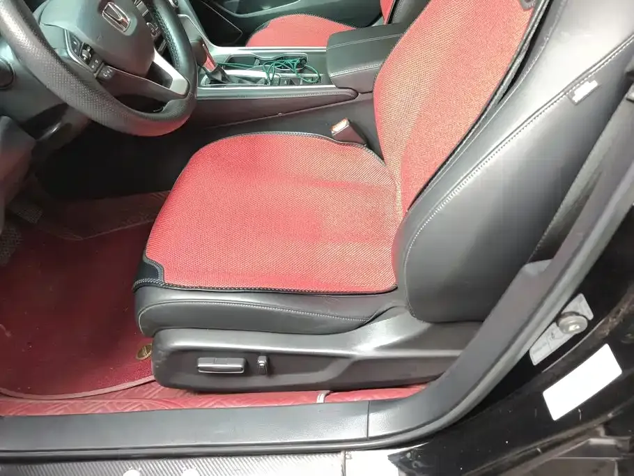 Honda Accord — фото 10