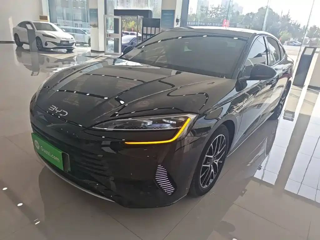 BYD Seal — фото 1