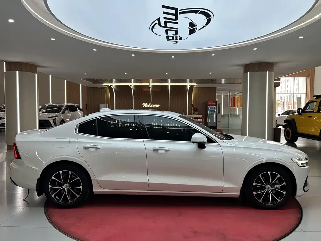 Volvo S60 — фото 4