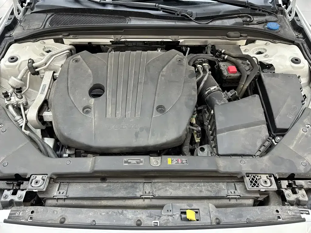 Volvo S60 — фото 10