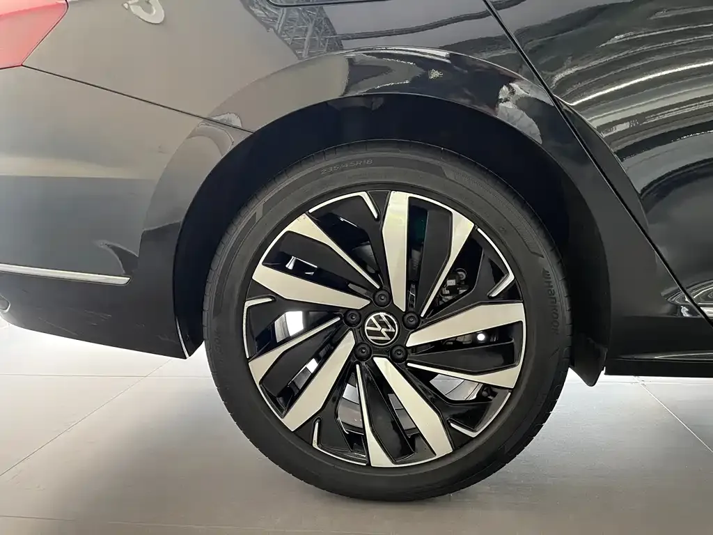 Volkswagen Passat — фото 5