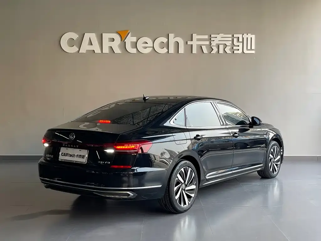 Volkswagen Passat — фото 9