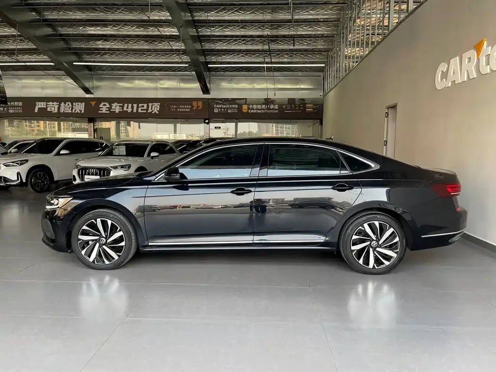 Volkswagen Passat — фото 6