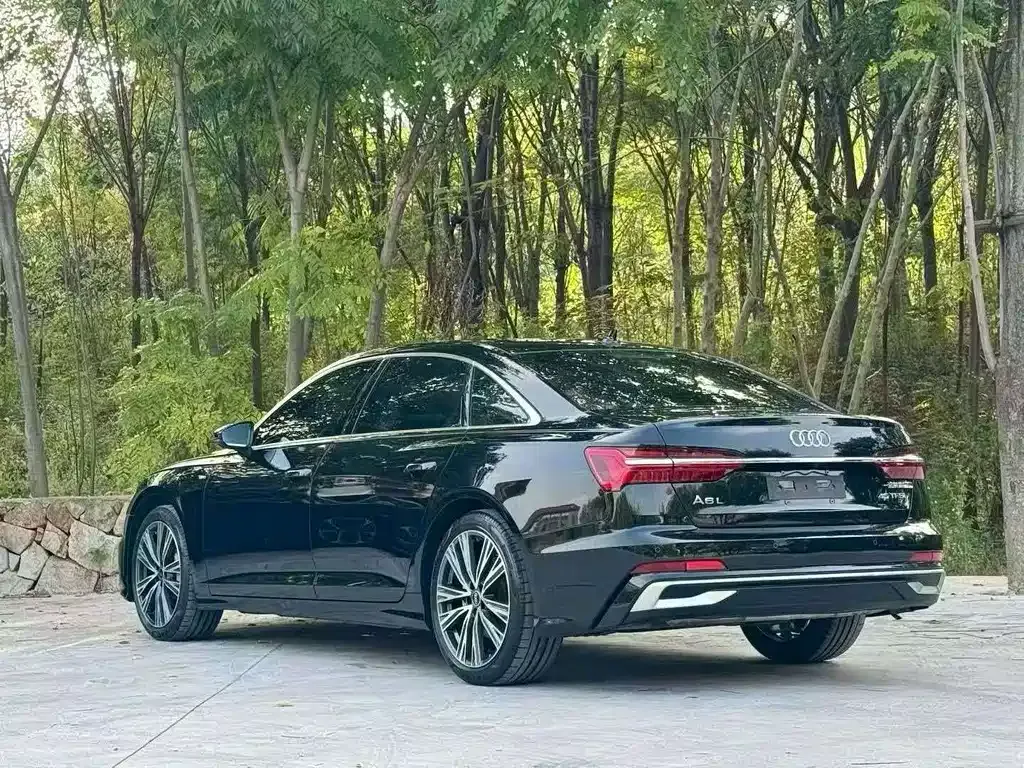Audi A6L — фото 5