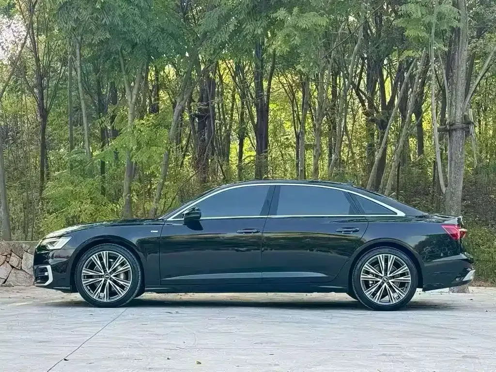 Audi A6L — фото 8