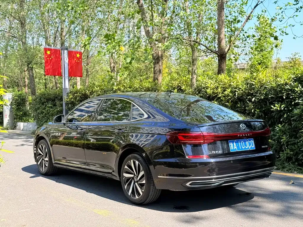 Volkswagen Passat — фото 4