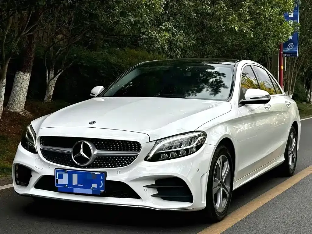 Mercedes-Benz C-Class — фото 1