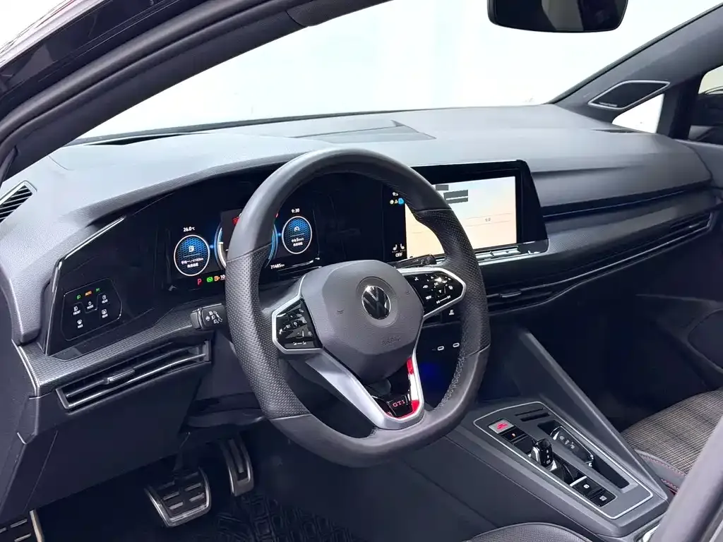 Volkswagen Golf GTI — фото 6