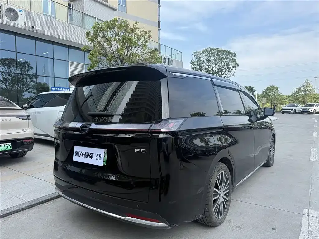 GAC Motor Trumpchi E8 PHEV — фото 6