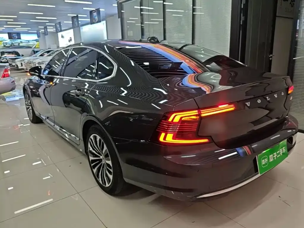 Volvo S90 — фото 9