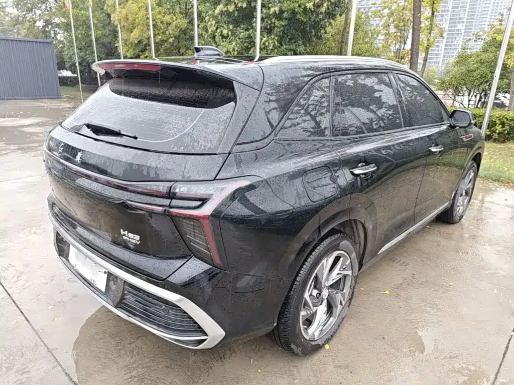 Hongqi HS3 PHEV — фото 9