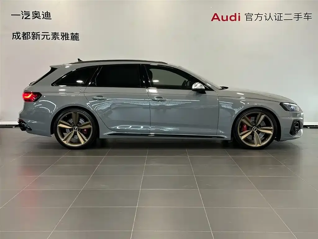 Audi RS 4 — фото 7