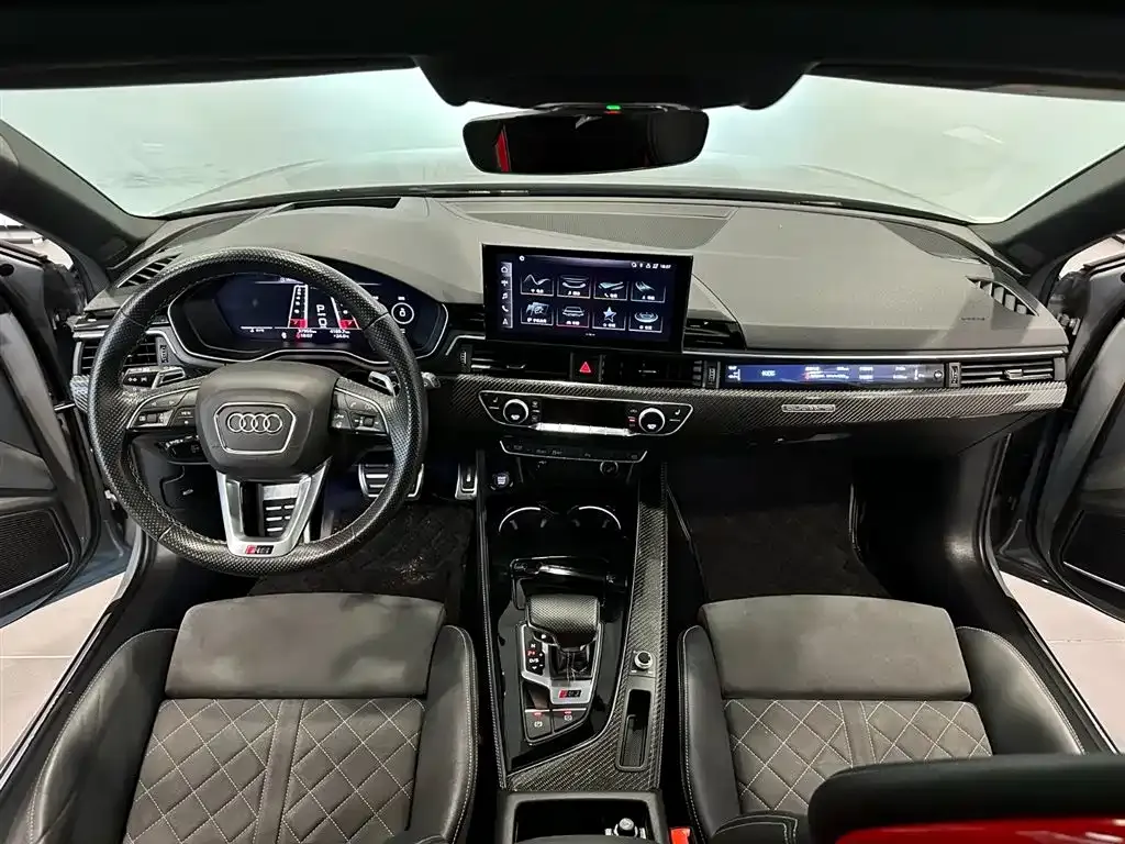 Audi RS 4 — фото 9