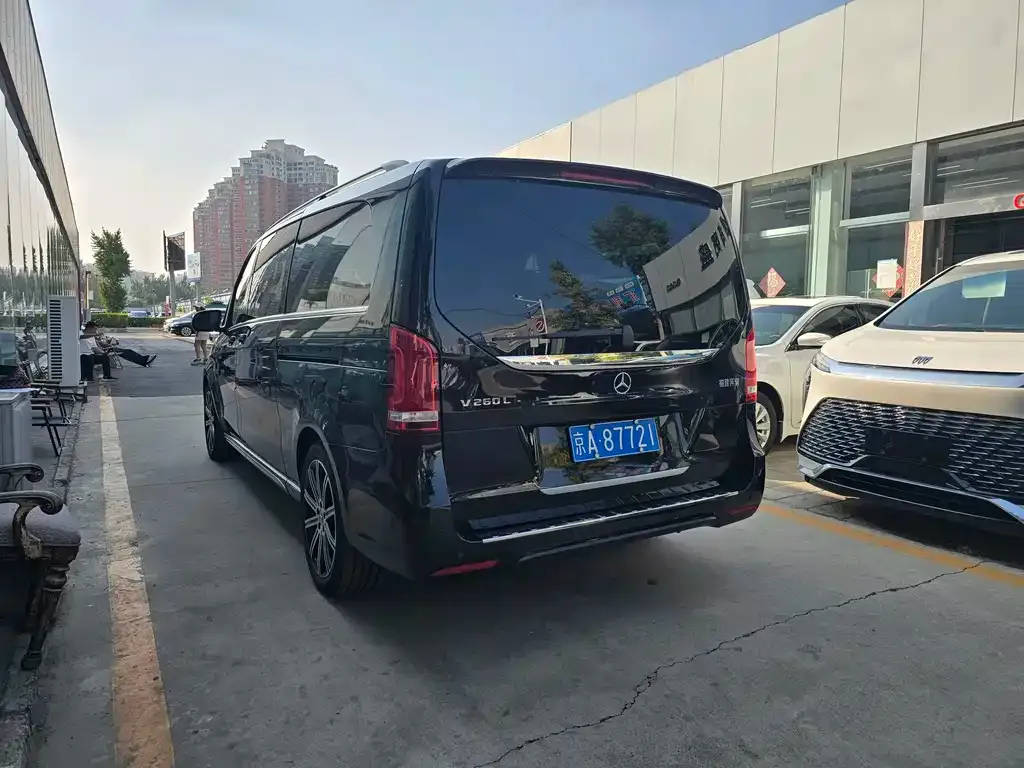 Mercedes-Benz V-Class — фото 7