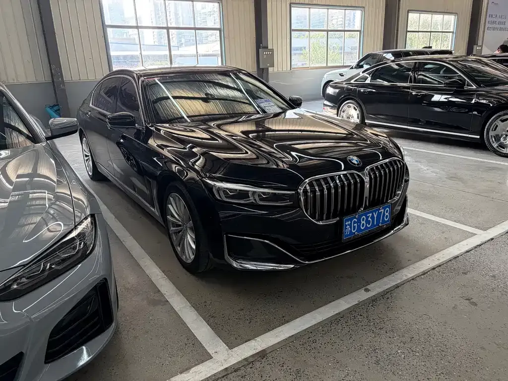 BMW 7 Series — фото 3
