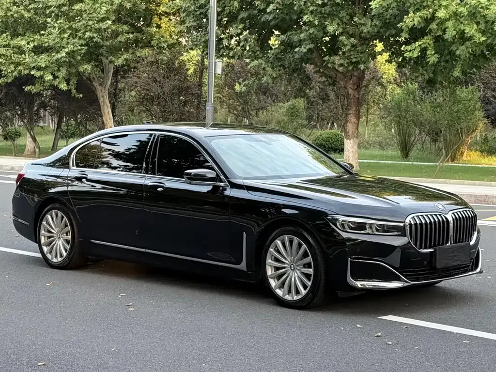 BMW 7 Series — фото 6