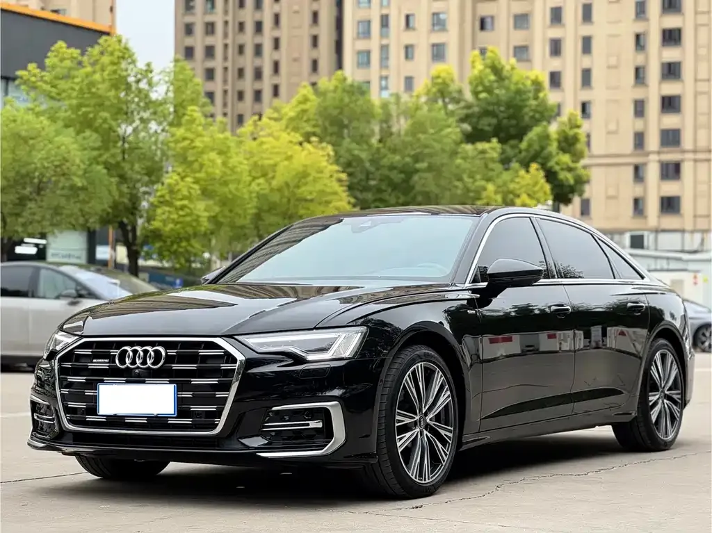 Audi A6L — фото 1