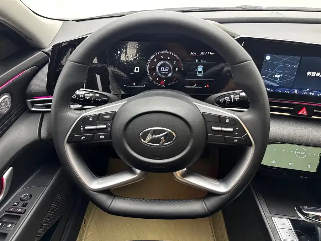 Hyundai Elantra — фото 9
